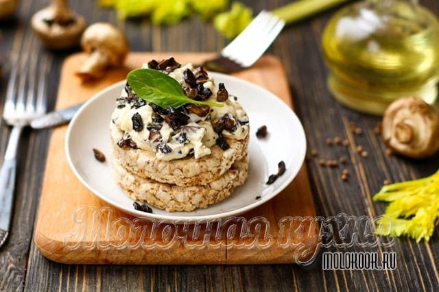 Плавленый сыр с грибами
