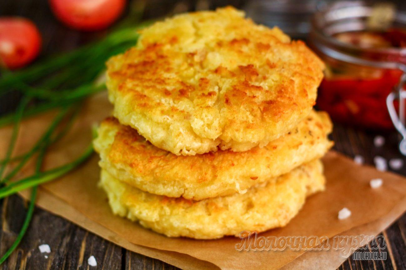 Быстрые (ленивые) хачапури на сковородке
