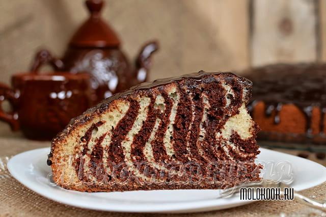 Домашний пирог «Зебра», замешанный на сметане – вкусный и красивый