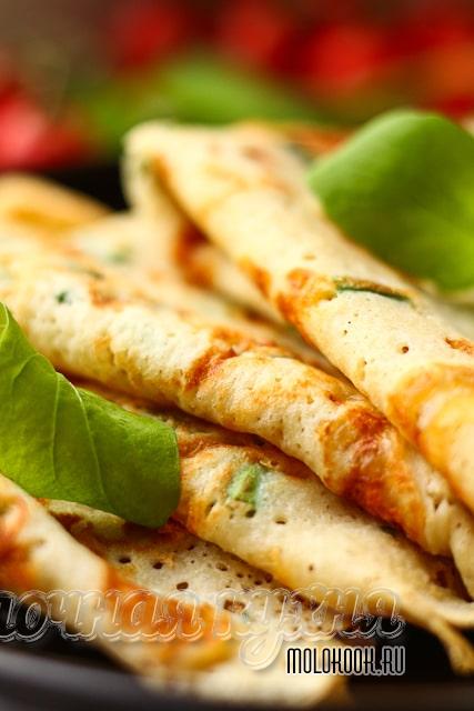 Аппетитные сырные блины с зеленью – просто, быстро и вкусно