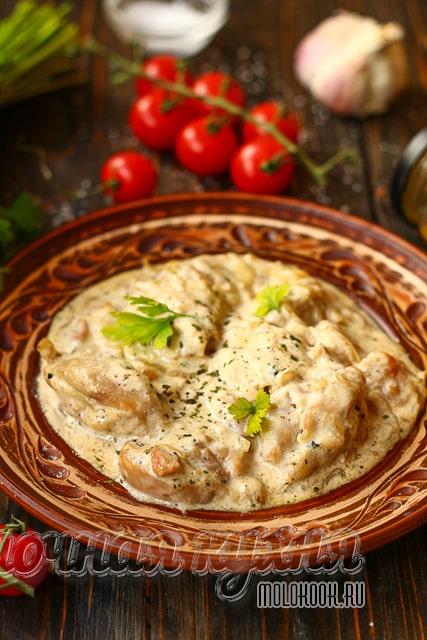 Гульчехра – нежная курица по-узбекски, тушеная в сметане и молоке