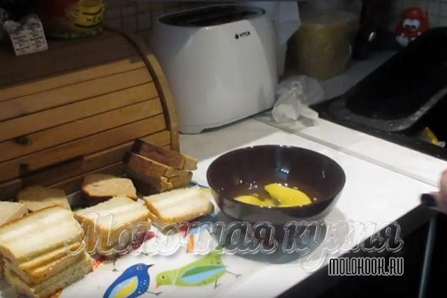 Жидкие ингредиенты в миске