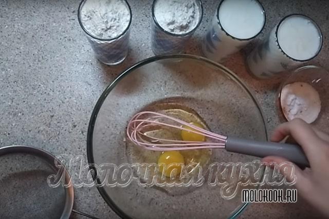 Взбивание яиц