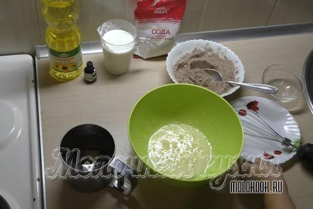 Взбитая яичная масса