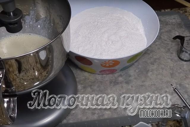 Смешать остальные компоненты