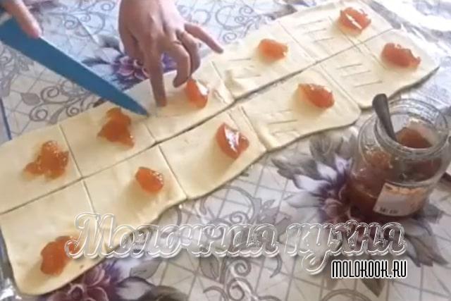 Выкладывание варенья