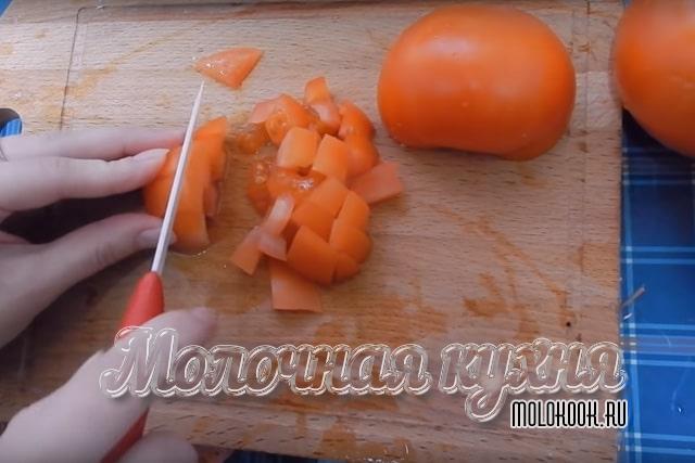 Измельчение помидора