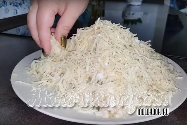 Украшение сыром