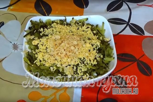 Рецепт с картофельными чипсами и луком