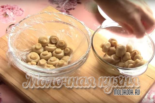 Грибы в миске
