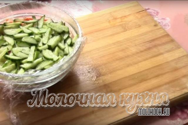 Выкладка огурца