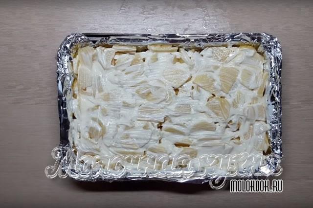 Слой картофеля и майонеза