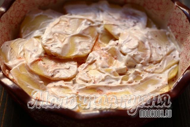 Первый картофельный слой