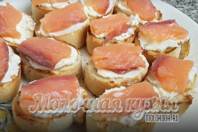 Рыба разложена