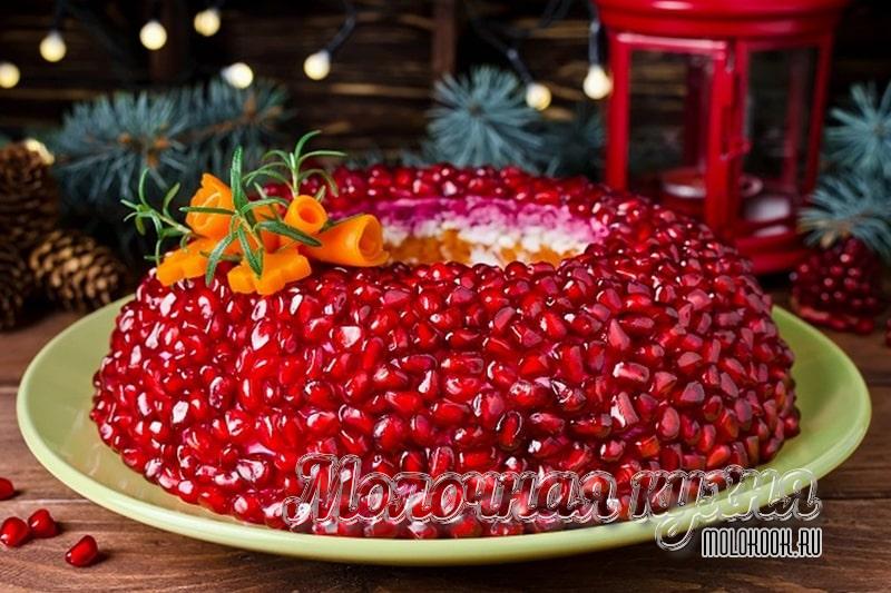 Салат «Гранатовый браслет», приготовленный по классическому рецепту