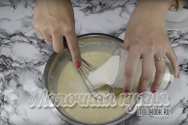 Добавление молока