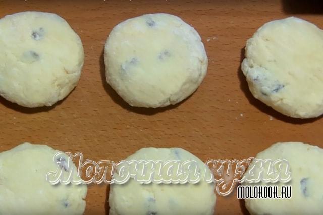 Сырники перед выпеканием