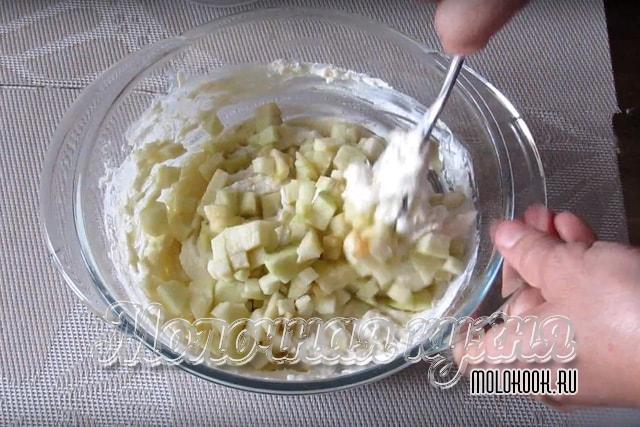 Добавление яблока