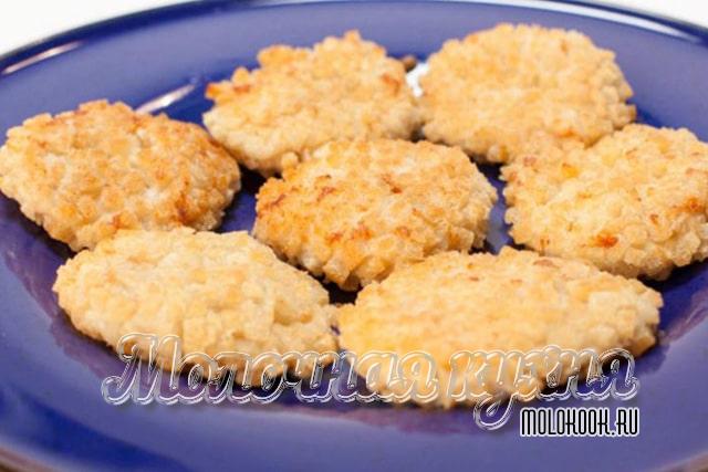 Классический вариант приготовления пожарских котлет с сухариками