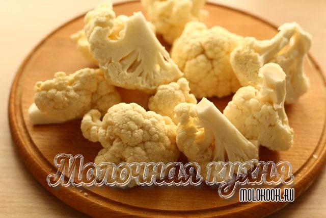 Разобранный кочан цветной капусты
