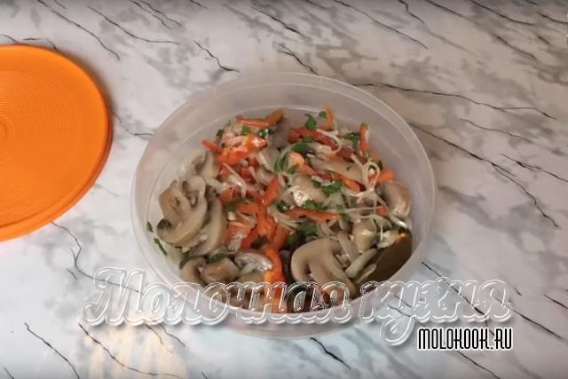 Готовая закуска в емкости