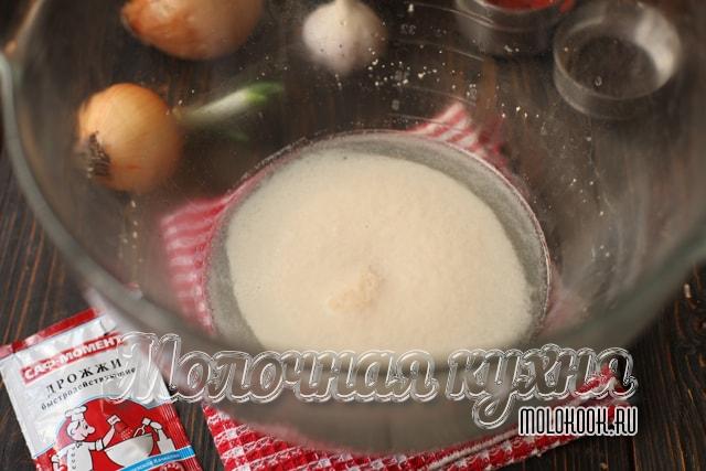 Дрожжи, растворенные в воде