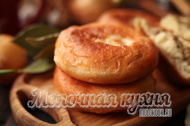 Дрожжевое тесто на воде для жарки пирожков на сковороде