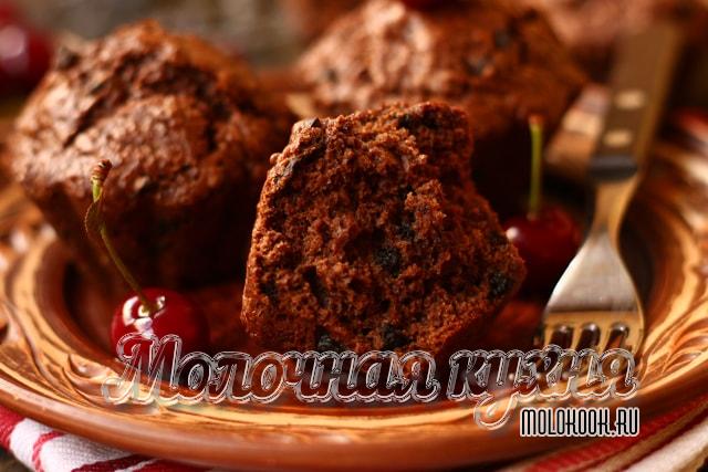 Маффины с шоколадом и какао