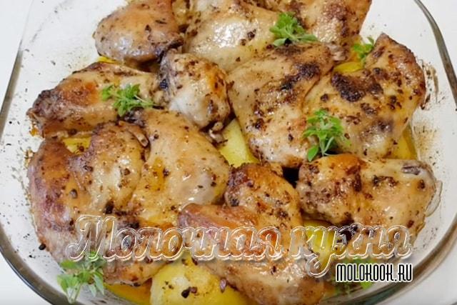 Медовые крылышки с картофельным гарниром