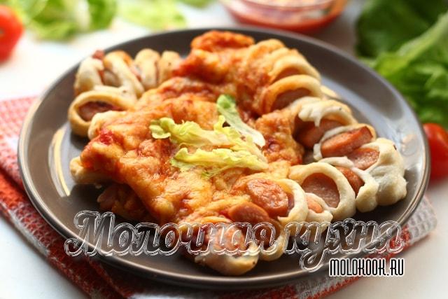 Вариант приготовления со вкусным краем из сосисок