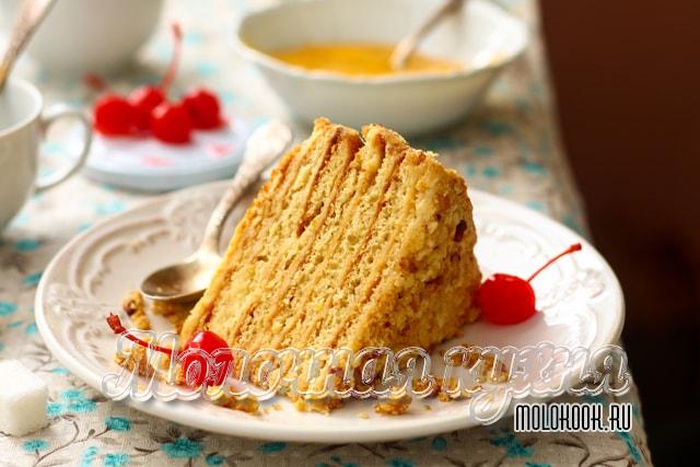 Медовый торт с заварным кремом на молоке