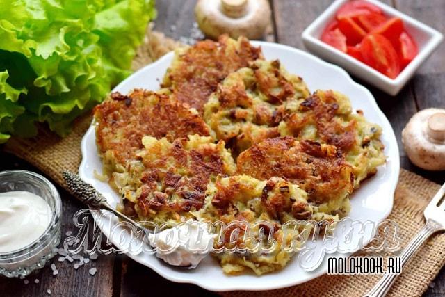 Картофельно-грибные драники с добавлением яйца