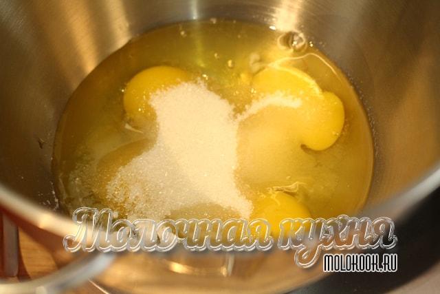 Сахарный песок с яйцами