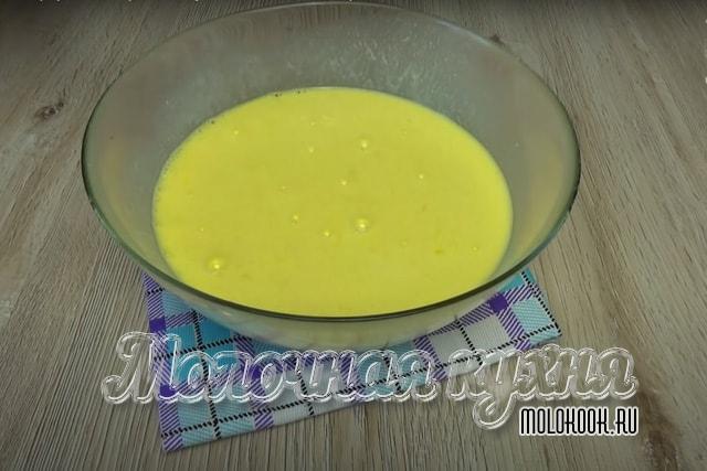 Яйца, взбитые с кефиром