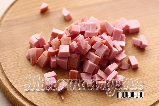 Нарезанная колбаса