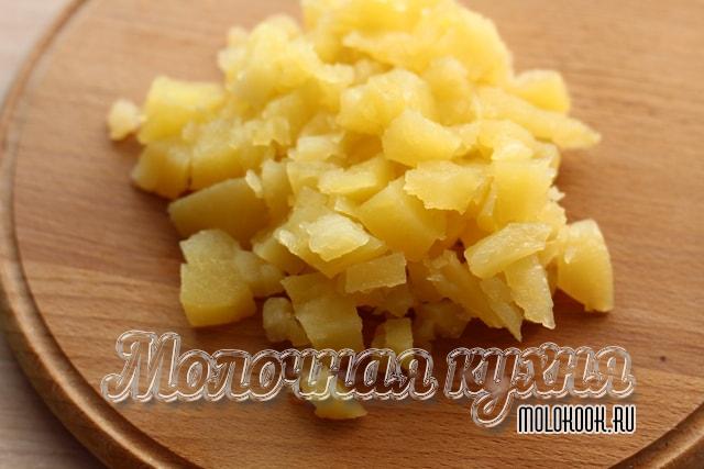 Нарезанная картошка