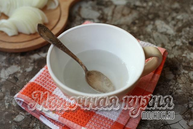 Компоненты маринада смешаны