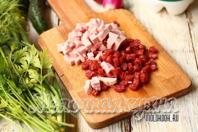 Колбаса нарезана