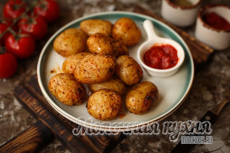 Рецепт запеченного молодого картофеля