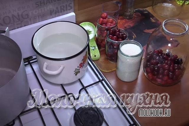 Ягоды разложены