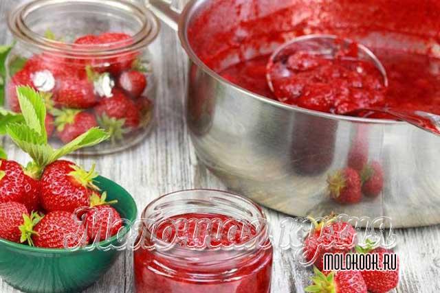 Как варить клубничное варенье
