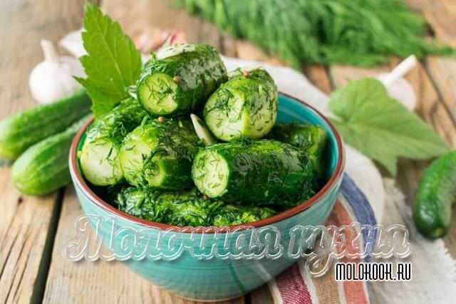 Рецепт с целыми огурцами