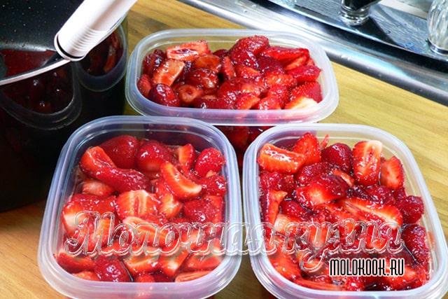 Замороженные клубничные ломтики