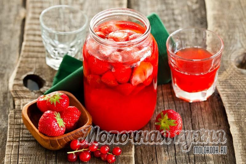 Рецепт консервированного клубничного компота