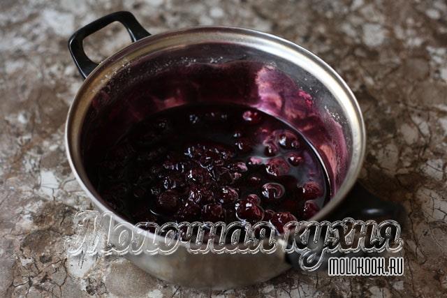 Варенье настаивается