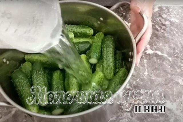 Добавление рассола на минеральной воде