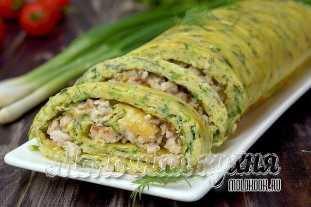 Рулет из кабачка с мясо-грибной начинкой