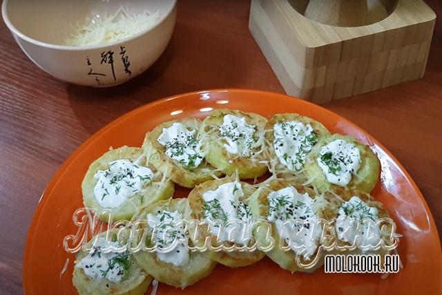 Рецепт с сыром и сметаной