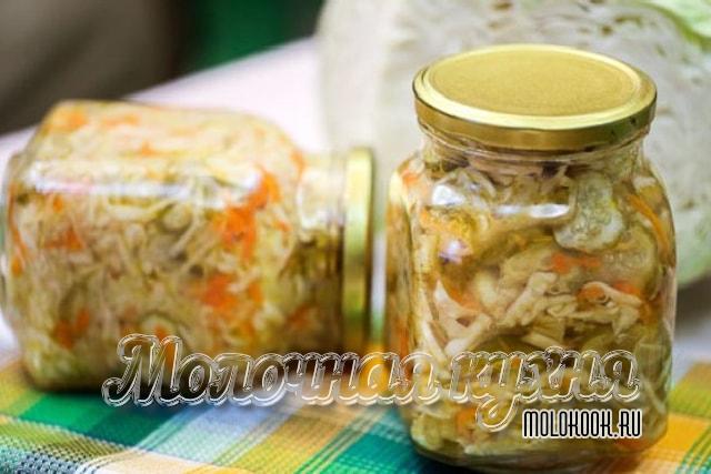 Корейская закуска из капусты, огурцов, моркови, чеснока