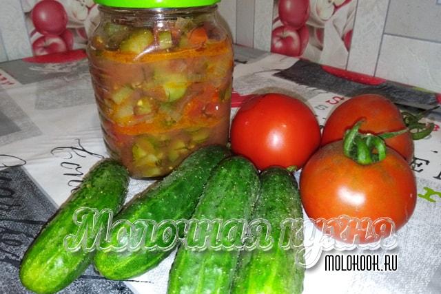Огуречно-помидорная закуска по-корейски с кунжутом